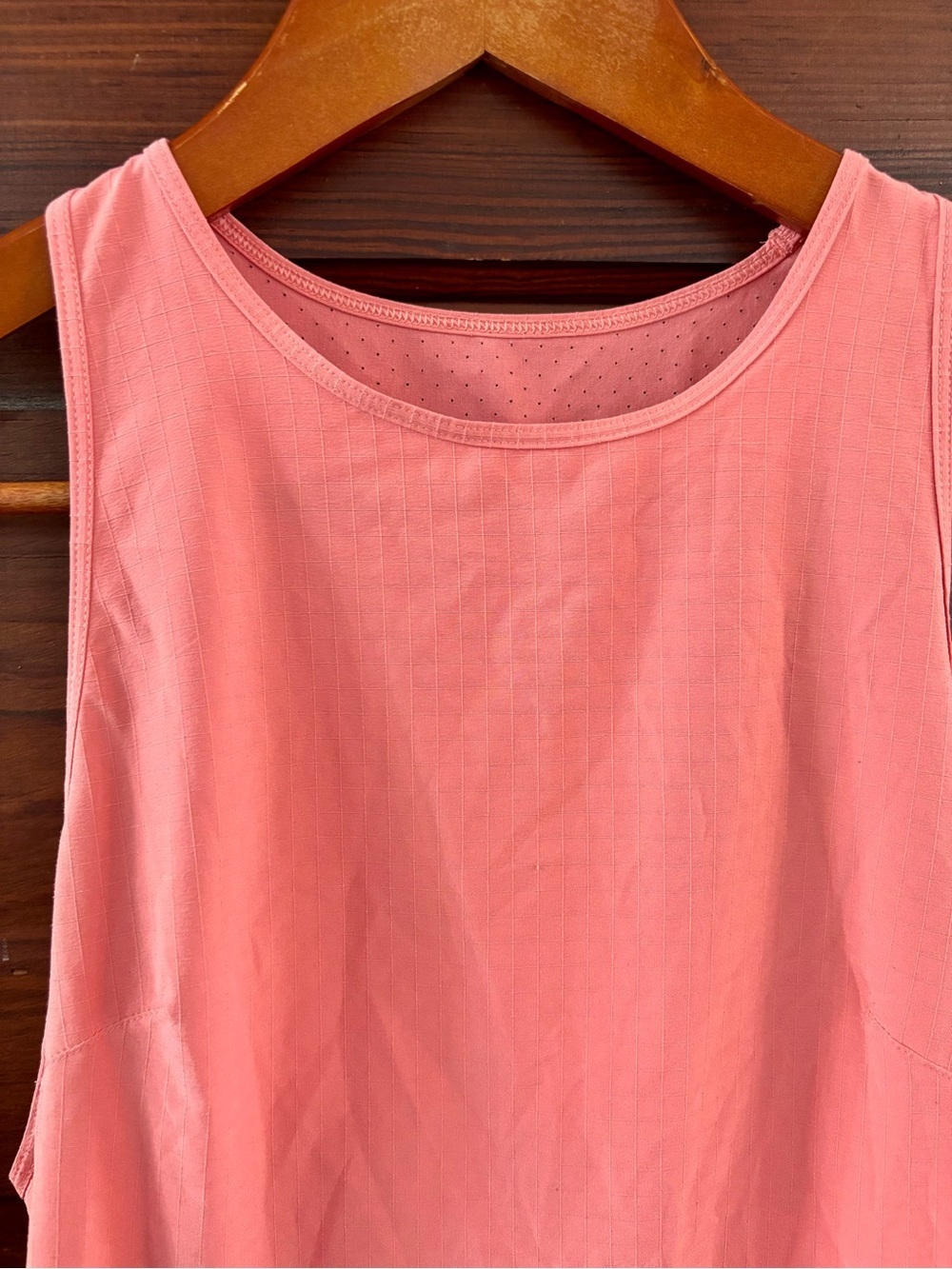 Lululemon Lightweight Stretch Running Tank Top in Raspberry Cream Reflective - Picture 8 of 10